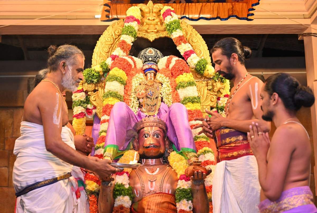 Garuda Seva